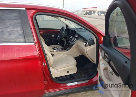 2016 Mercedes-Benz Glc 300 z USA, uszkodzony, nr VIN WDC0G4JB0GF016204